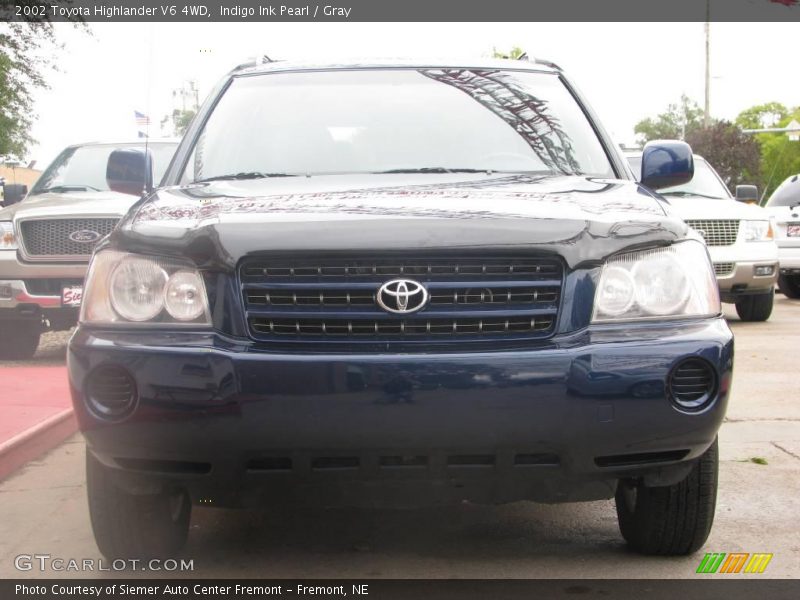 Indigo Ink Pearl / Gray 2002 Toyota Highlander V6 4WD