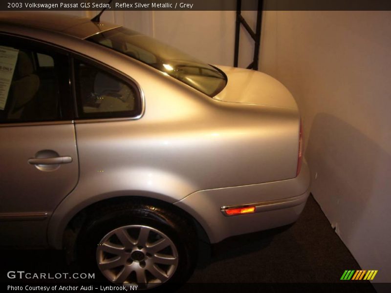 Reflex Silver Metallic / Grey 2003 Volkswagen Passat GLS Sedan