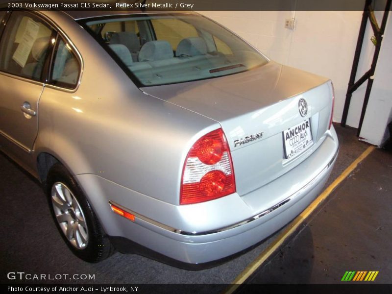 Reflex Silver Metallic / Grey 2003 Volkswagen Passat GLS Sedan