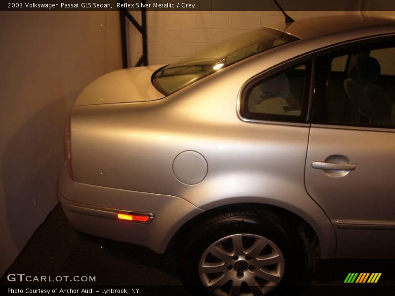 Reflex Silver Metallic / Grey 2003 Volkswagen Passat GLS Sedan
