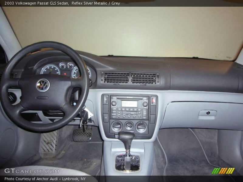 Reflex Silver Metallic / Grey 2003 Volkswagen Passat GLS Sedan