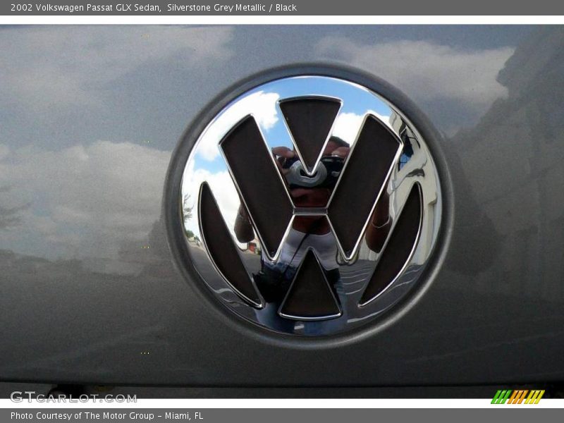 Silverstone Grey Metallic / Black 2002 Volkswagen Passat GLX Sedan