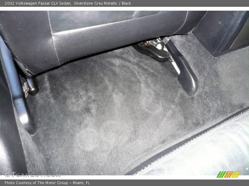 Silverstone Grey Metallic / Black 2002 Volkswagen Passat GLX Sedan