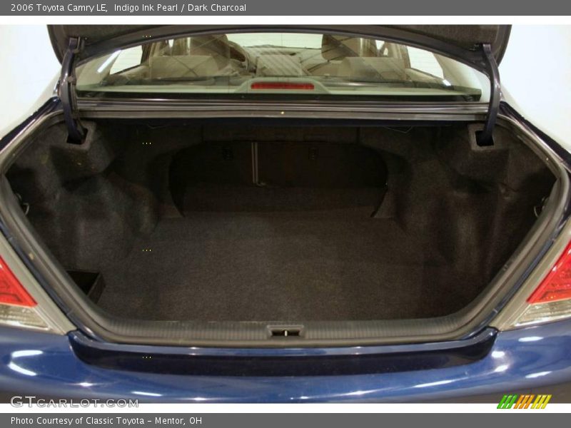 Indigo Ink Pearl / Dark Charcoal 2006 Toyota Camry LE