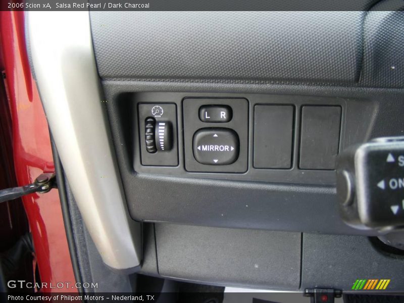 Salsa Red Pearl / Dark Charcoal 2006 Scion xA