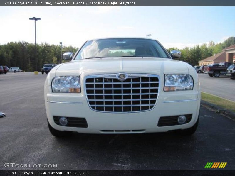 Cool Vanilla White / Dark Khaki/Light Graystone 2010 Chrysler 300 Touring