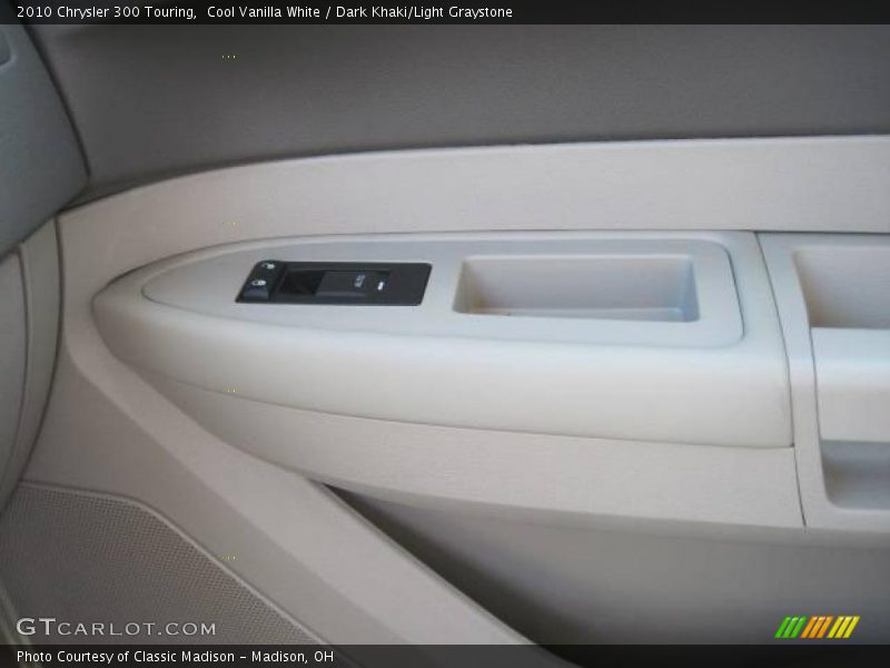 Cool Vanilla White / Dark Khaki/Light Graystone 2010 Chrysler 300 Touring