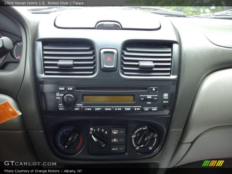 Molten Silver / Taupe 2004 Nissan Sentra 1.8
