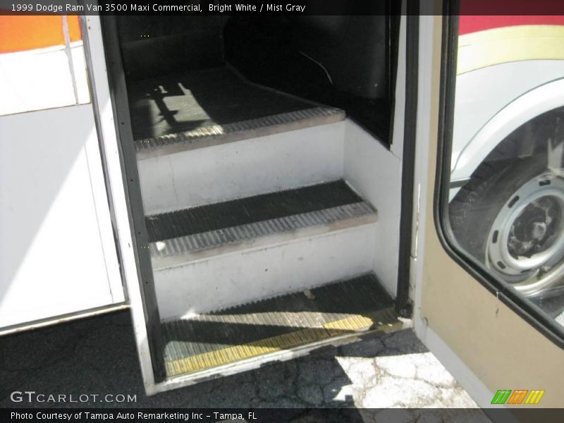 Bright White / Mist Gray 1999 Dodge Ram Van 3500 Maxi Commercial