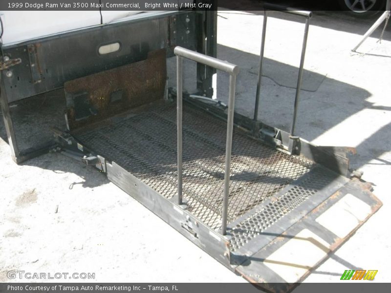 Bright White / Mist Gray 1999 Dodge Ram Van 3500 Maxi Commercial