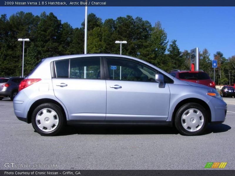 Arctic Blue / Charcoal 2009 Nissan Versa 1.8 S Hatchback