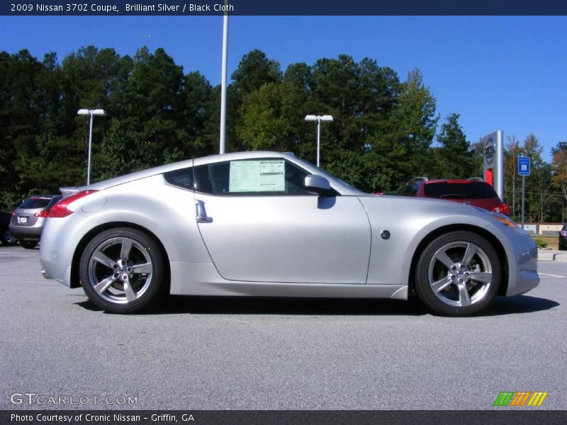 Brilliant Silver / Black Cloth 2009 Nissan 370Z Coupe