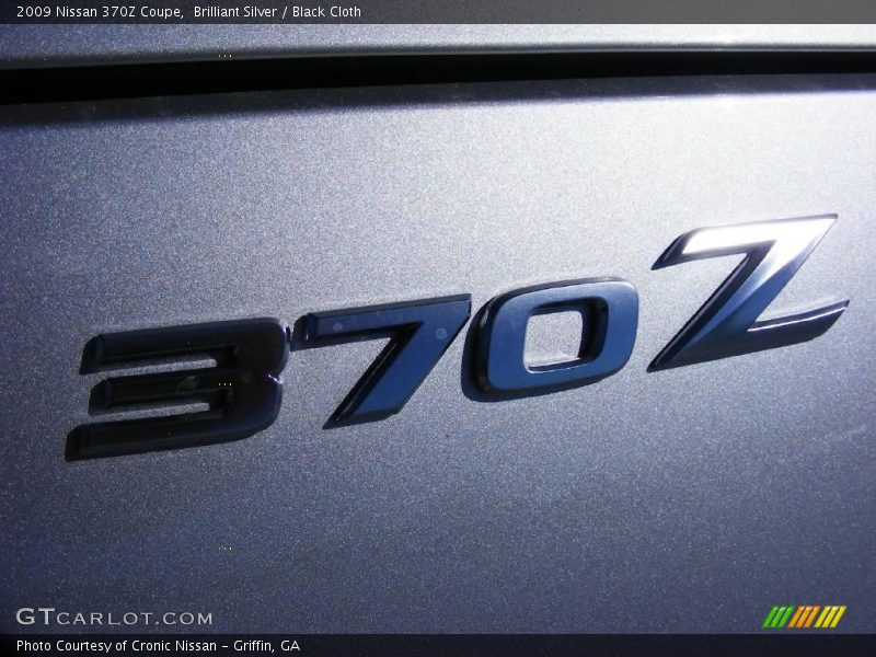 Brilliant Silver / Black Cloth 2009 Nissan 370Z Coupe