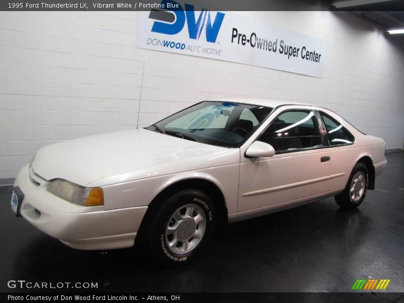 Vibrant White / Portofino Blue 1995 Ford Thunderbird LX