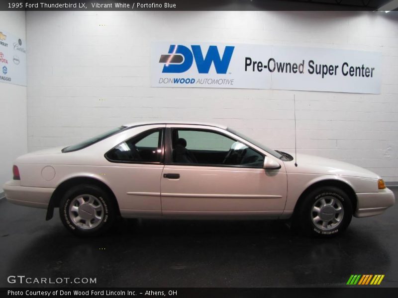 Vibrant White / Portofino Blue 1995 Ford Thunderbird LX