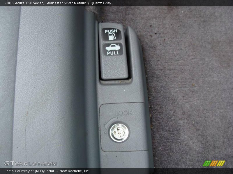 Alabaster Silver Metallic / Quartz Gray 2006 Acura TSX Sedan