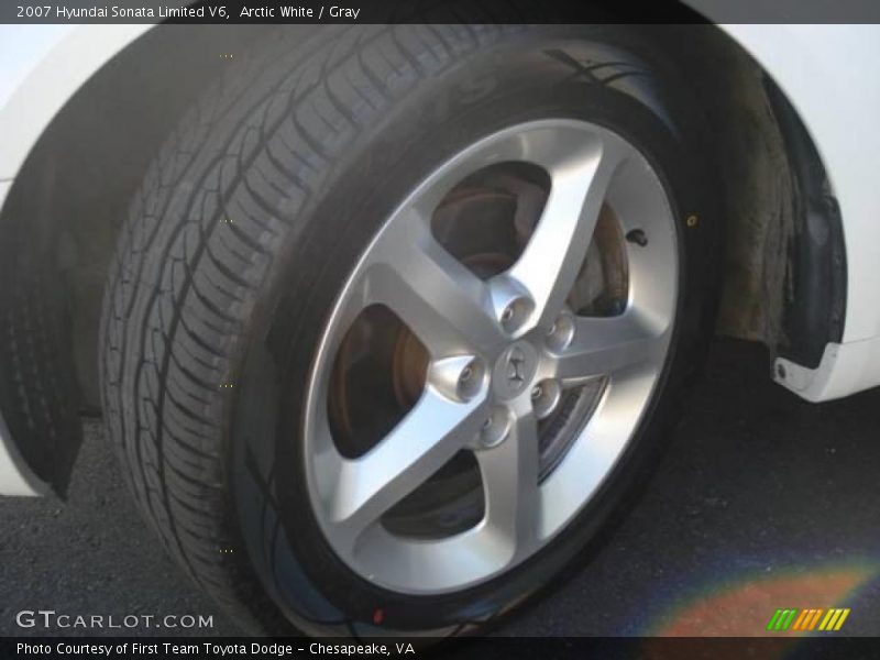 Arctic White / Gray 2007 Hyundai Sonata Limited V6