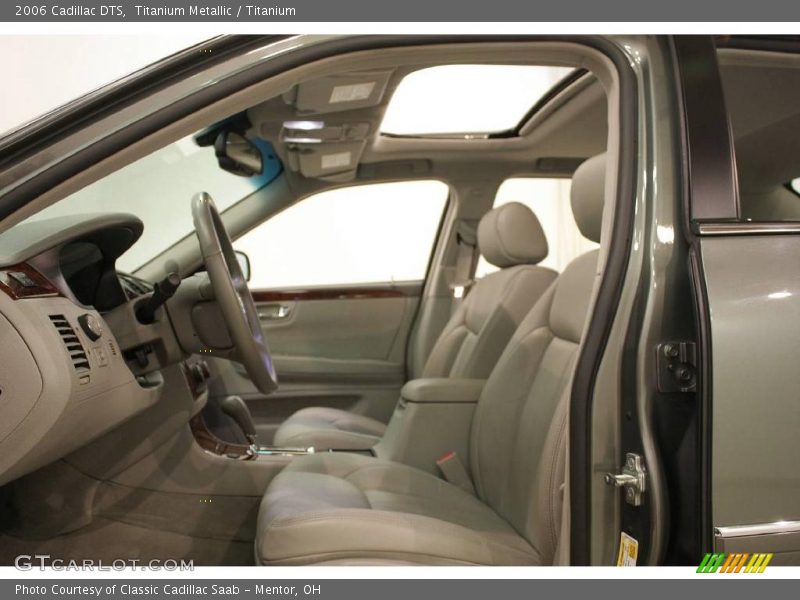 Titanium Metallic / Titanium 2006 Cadillac DTS