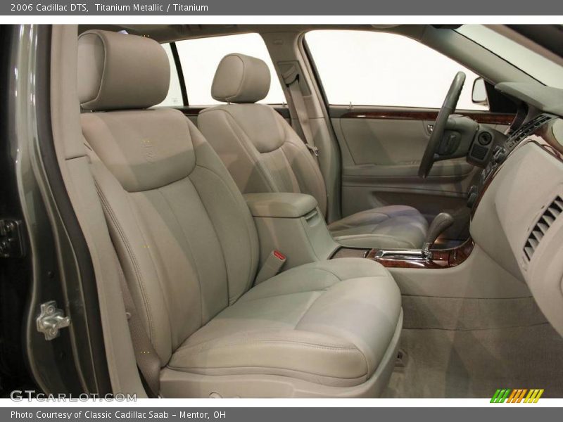 Titanium Metallic / Titanium 2006 Cadillac DTS