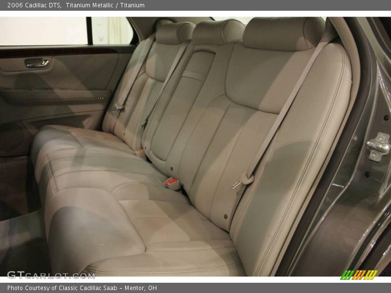 Titanium Metallic / Titanium 2006 Cadillac DTS