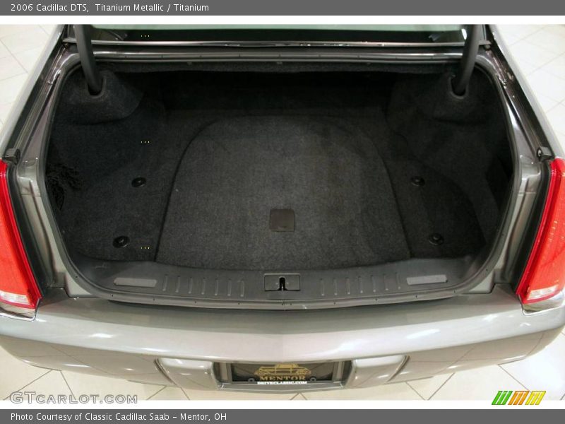 Titanium Metallic / Titanium 2006 Cadillac DTS