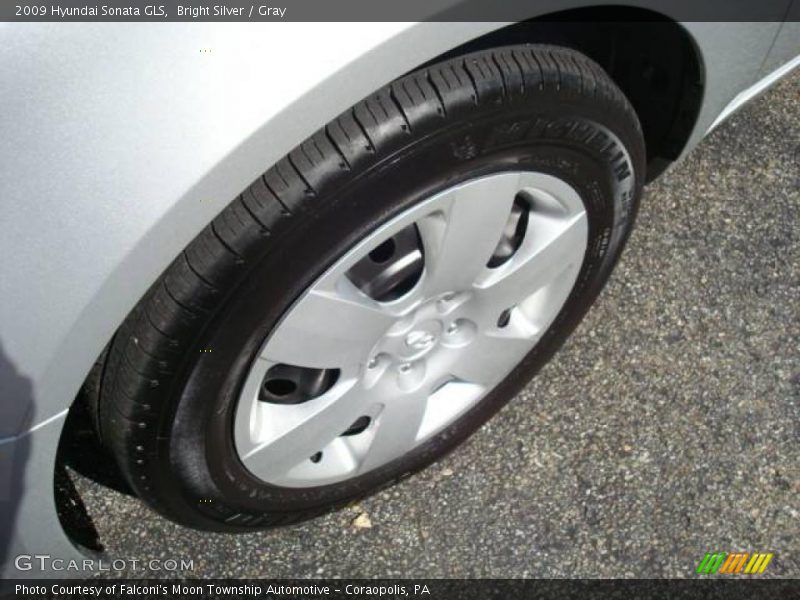 Bright Silver / Gray 2009 Hyundai Sonata GLS