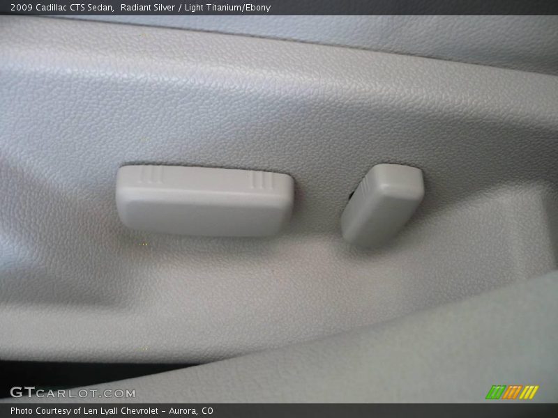 Radiant Silver / Light Titanium/Ebony 2009 Cadillac CTS Sedan