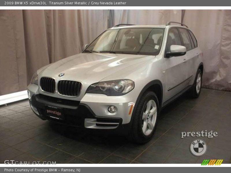 Titanium Silver Metallic / Grey Nevada Leather 2009 BMW X5 xDrive30i