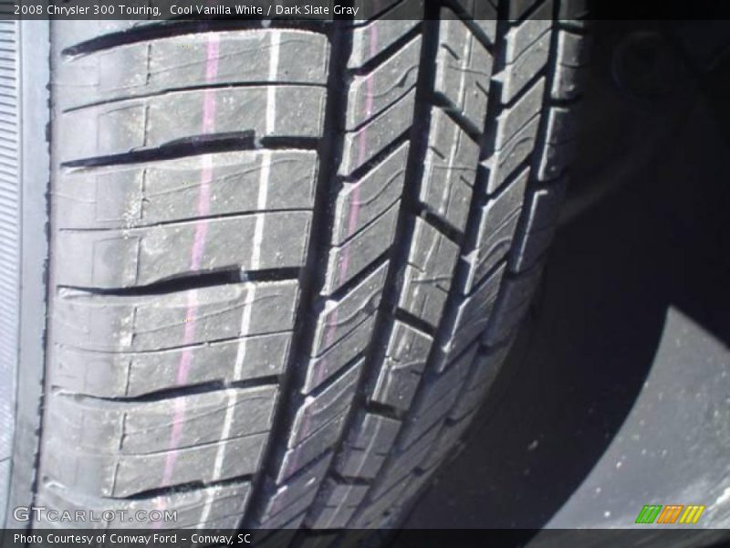 Cool Vanilla White / Dark Slate Gray 2008 Chrysler 300 Touring