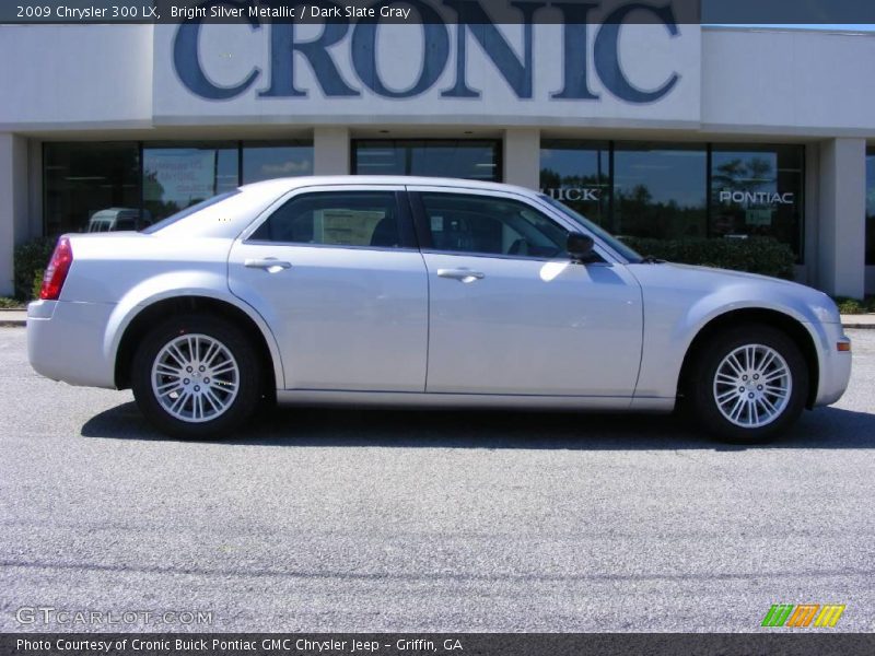 Bright Silver Metallic / Dark Slate Gray 2009 Chrysler 300 LX