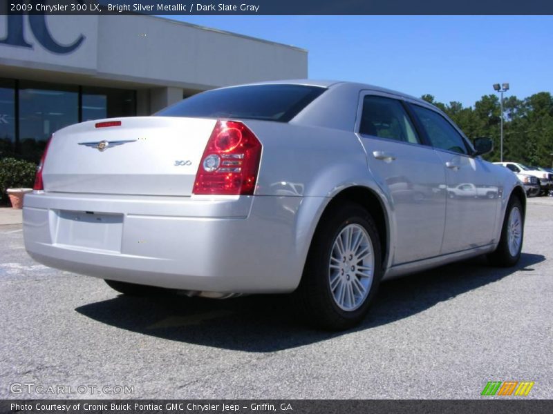 Bright Silver Metallic / Dark Slate Gray 2009 Chrysler 300 LX