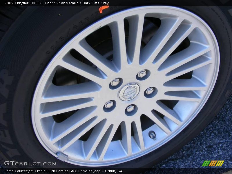 Bright Silver Metallic / Dark Slate Gray 2009 Chrysler 300 LX