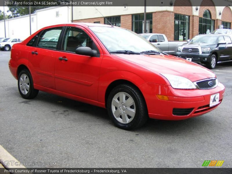 Infra-Red / Charcoal/Light Flint 2007 Ford Focus ZX4 SE Sedan