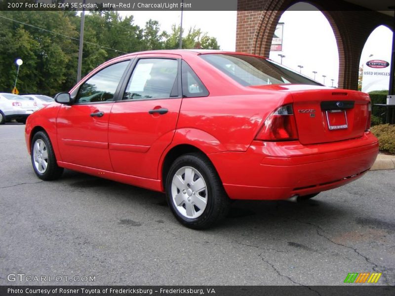 Infra-Red / Charcoal/Light Flint 2007 Ford Focus ZX4 SE Sedan
