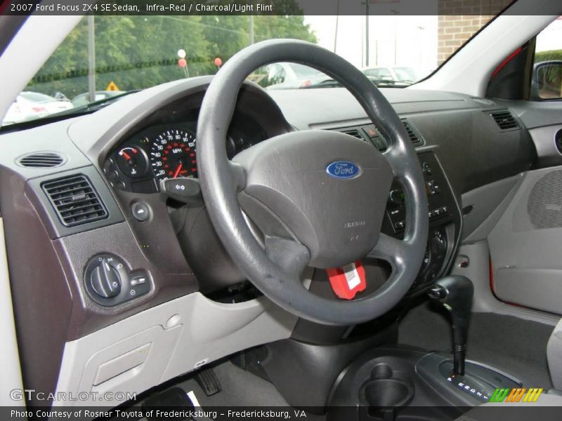 Infra-Red / Charcoal/Light Flint 2007 Ford Focus ZX4 SE Sedan