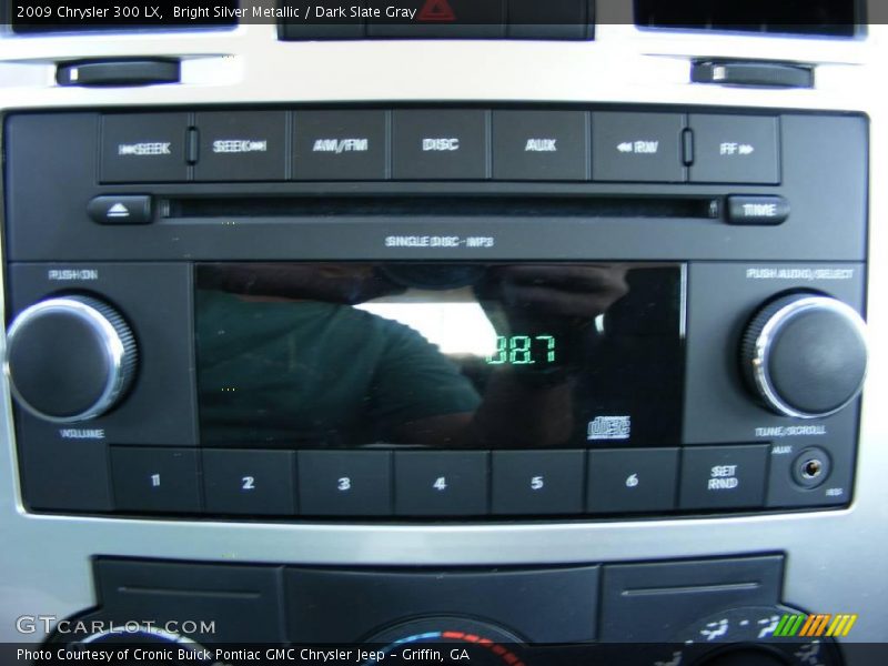 Bright Silver Metallic / Dark Slate Gray 2009 Chrysler 300 LX