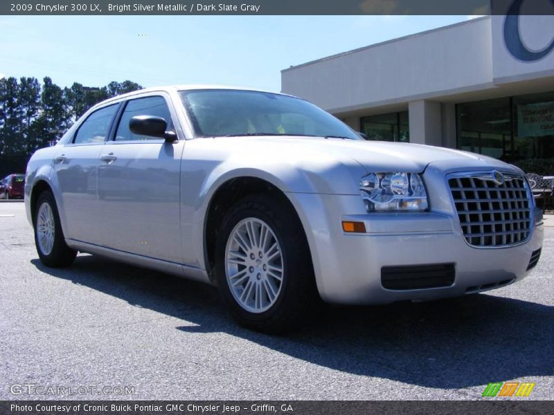 Bright Silver Metallic / Dark Slate Gray 2009 Chrysler 300 LX