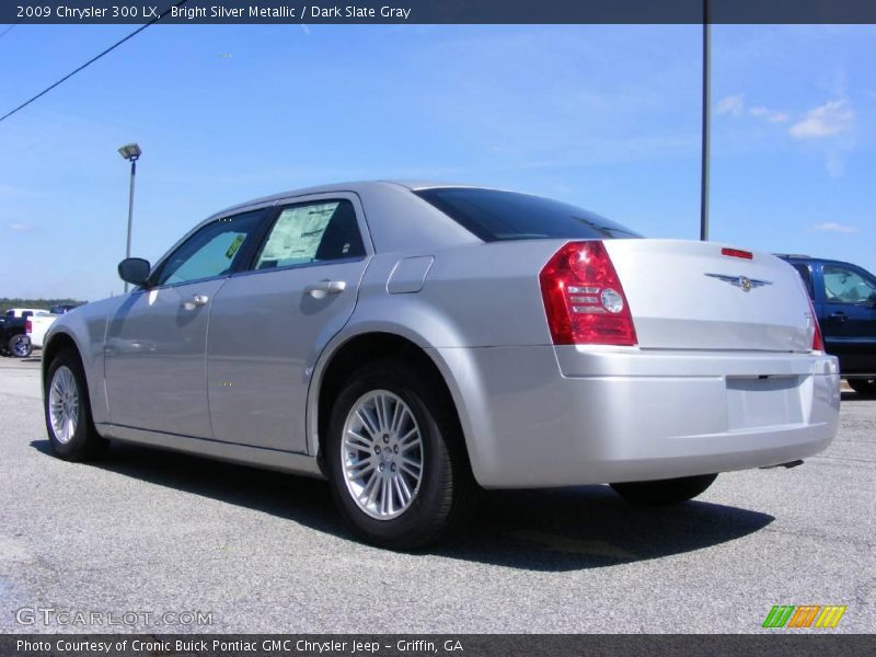 Bright Silver Metallic / Dark Slate Gray 2009 Chrysler 300 LX