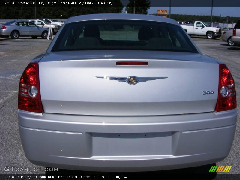 Bright Silver Metallic / Dark Slate Gray 2009 Chrysler 300 LX