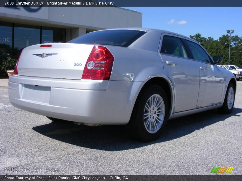 Bright Silver Metallic / Dark Slate Gray 2009 Chrysler 300 LX