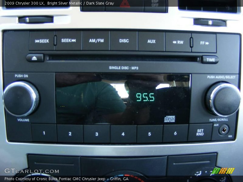 Bright Silver Metallic / Dark Slate Gray 2009 Chrysler 300 LX