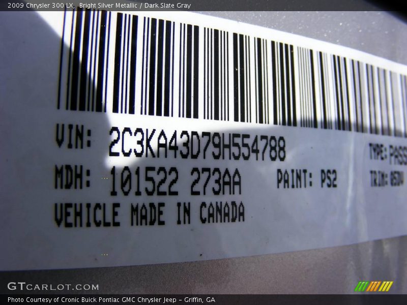 Bright Silver Metallic / Dark Slate Gray 2009 Chrysler 300 LX