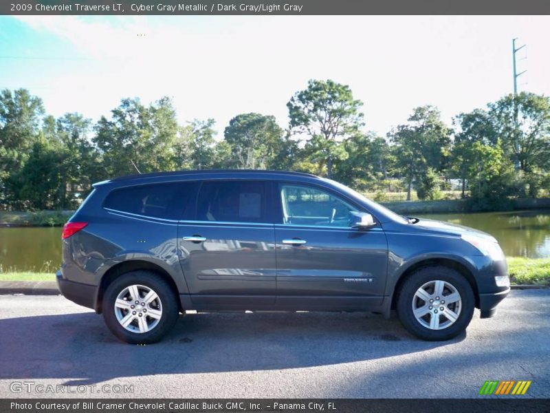 Cyber Gray Metallic / Dark Gray/Light Gray 2009 Chevrolet Traverse LT