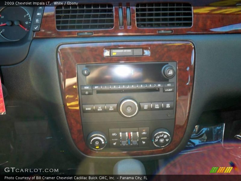 White / Ebony 2009 Chevrolet Impala LT