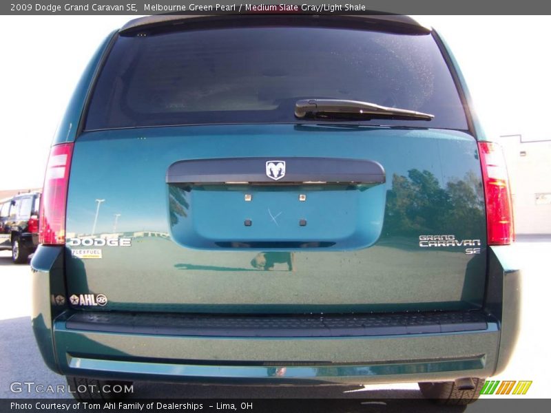 Melbourne Green Pearl / Medium Slate Gray/Light Shale 2009 Dodge Grand Caravan SE