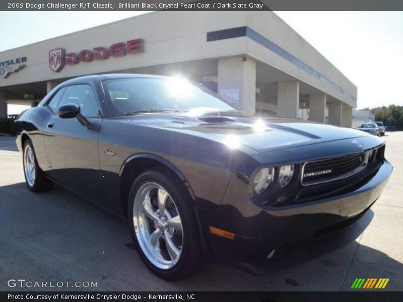 Brilliant Black Crystal Pearl Coat / Dark Slate Gray 2009 Dodge Challenger R/T Classic