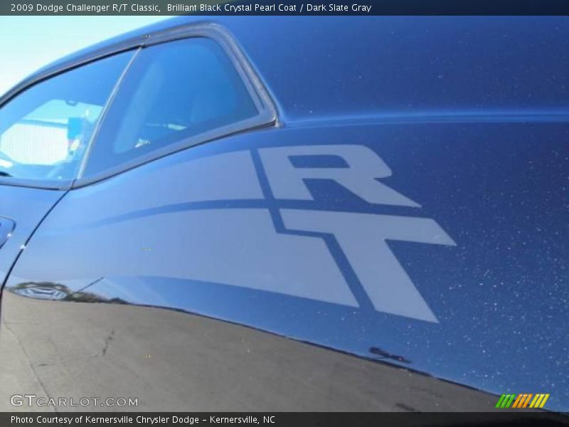Brilliant Black Crystal Pearl Coat / Dark Slate Gray 2009 Dodge Challenger R/T Classic