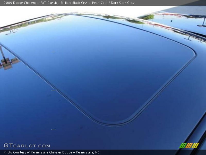 Brilliant Black Crystal Pearl Coat / Dark Slate Gray 2009 Dodge Challenger R/T Classic