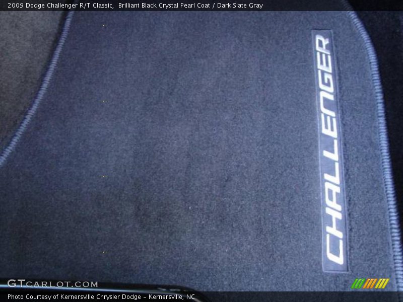 Brilliant Black Crystal Pearl Coat / Dark Slate Gray 2009 Dodge Challenger R/T Classic
