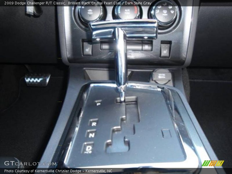 Brilliant Black Crystal Pearl Coat / Dark Slate Gray 2009 Dodge Challenger R/T Classic